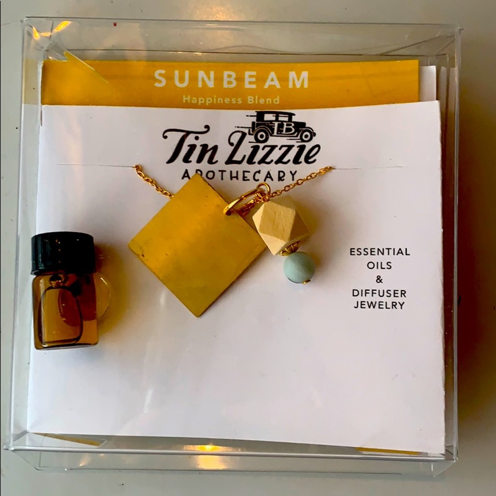 Tin Lizzy Apothecary gold essential oil necklace